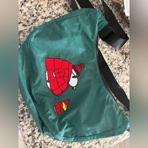 Baggy x peanuts crescent bag